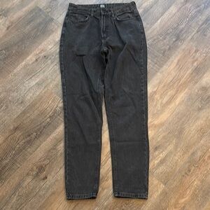 BDG Women’s Size 26 High Rise‎ Mom Jeans Timeless High Waist Black Straight